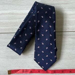 AN IVY Navy Paisley Tie – Modern Danish Menswear